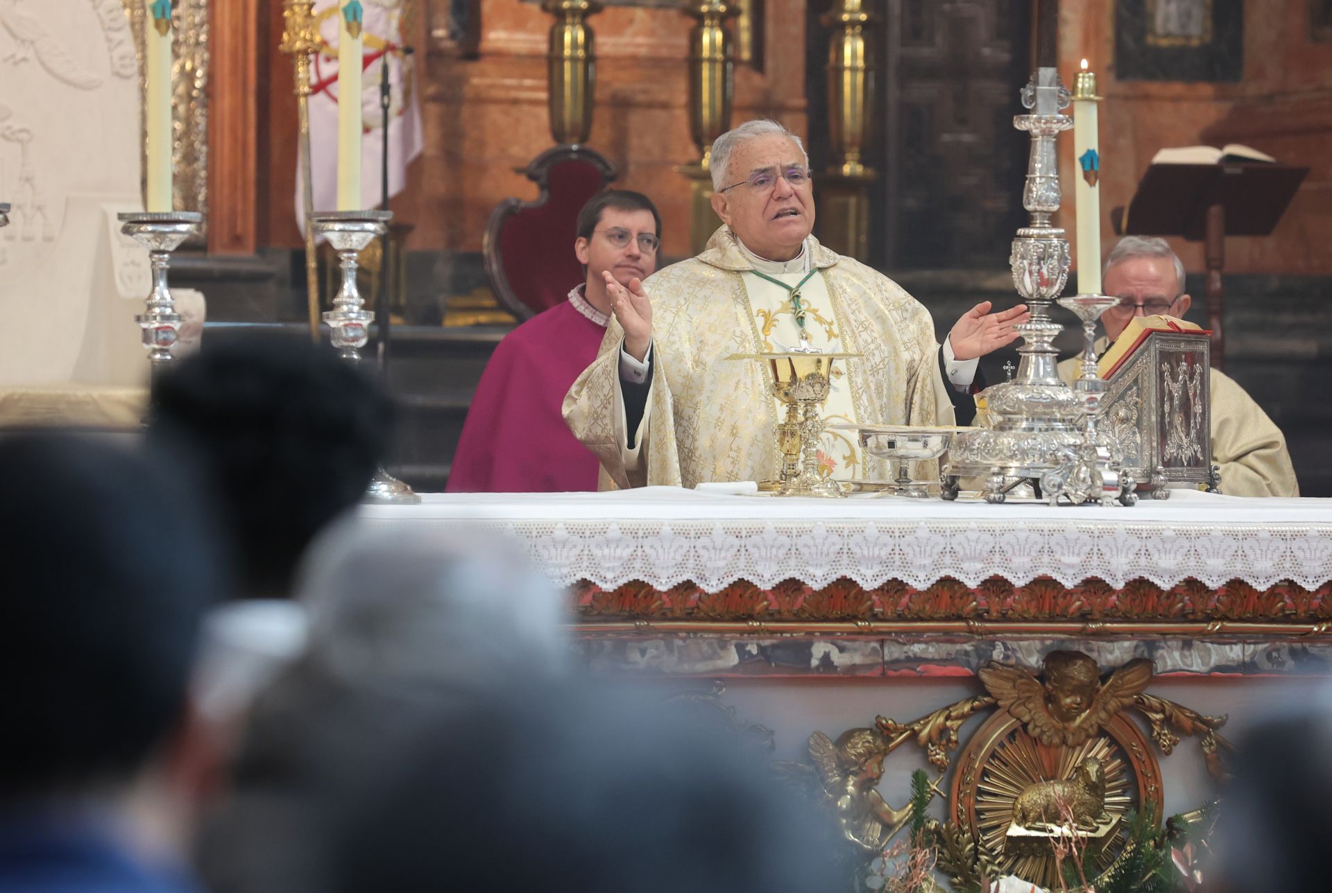 La solemne misa de Navidad en la Catedral de Córdoba, en imagenes