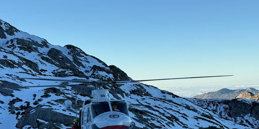 Reanudan la búsqueda de un joven montañero leonés perdido desde hace tres días en Picos de Europa