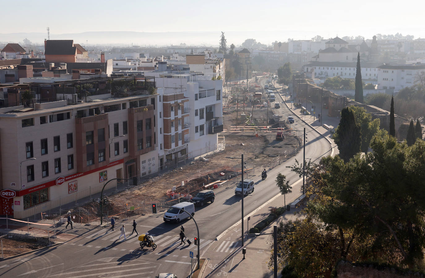 Las obras en la Ronda del Marrubial y en la carretera de Trassierra en Córdoba, en imágenes