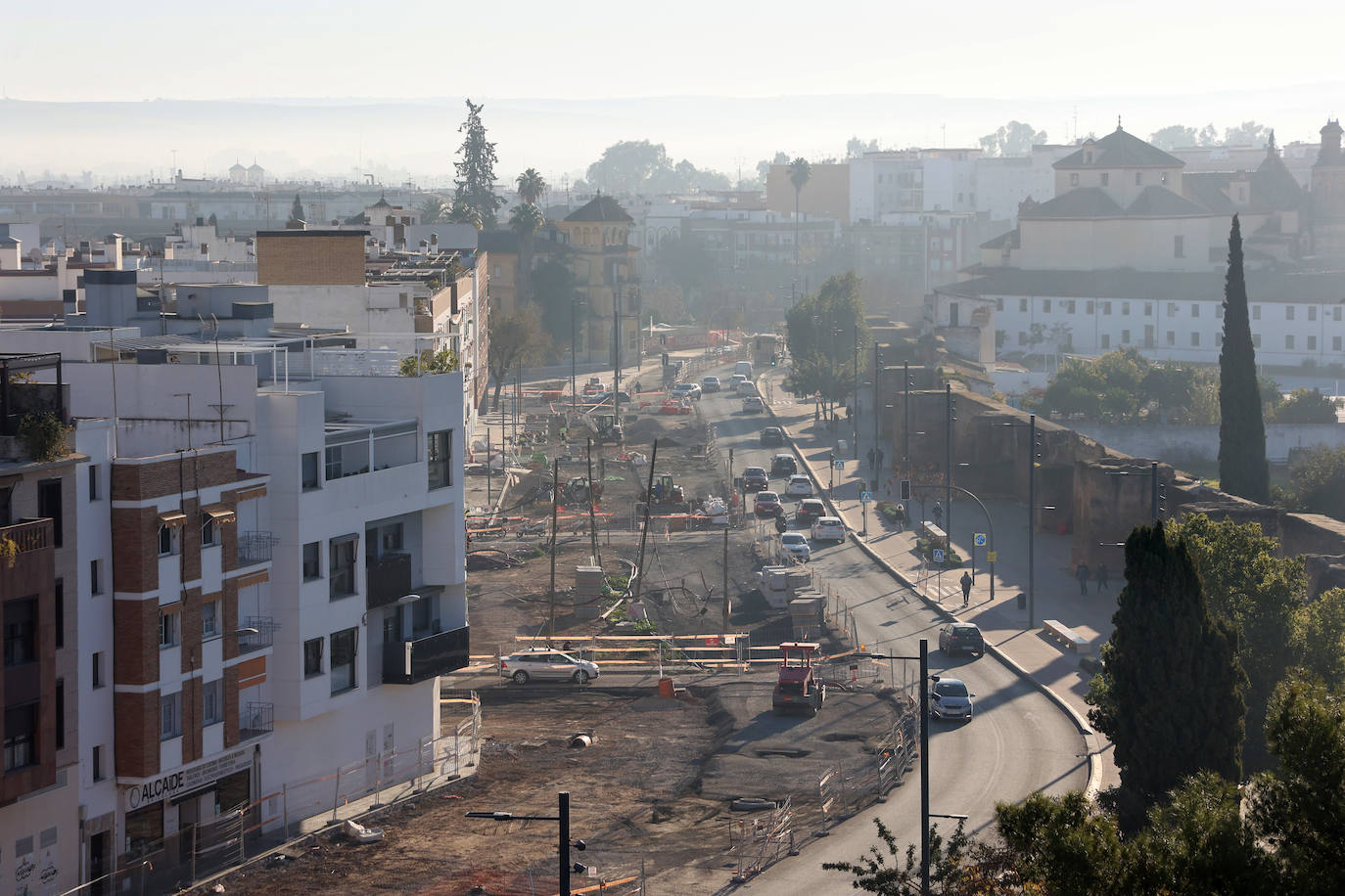 Las obras en la Ronda del Marrubial y en la carretera de Trassierra en Córdoba, en imágenes