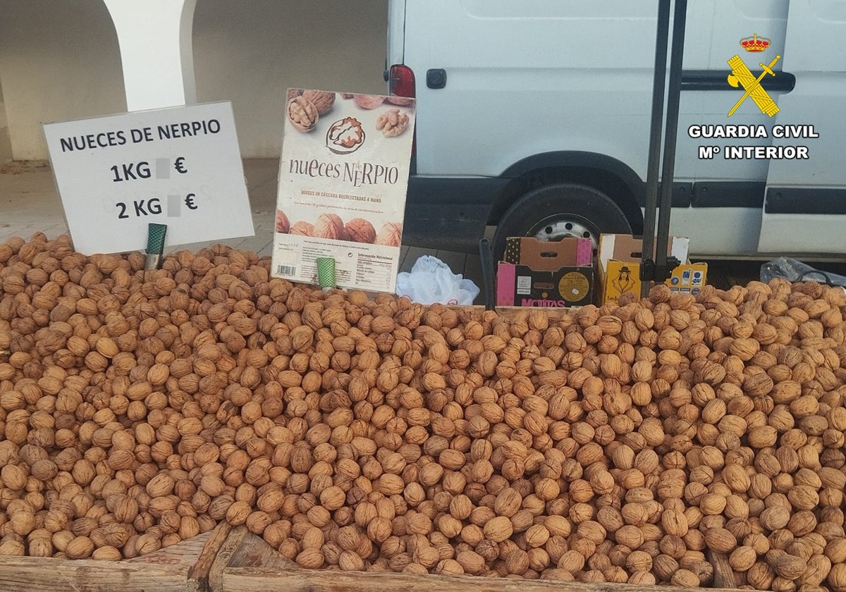 Investigan a un hombre con 16 denuncias por la venta ilegal de «falsas» Nueces de Nerpio