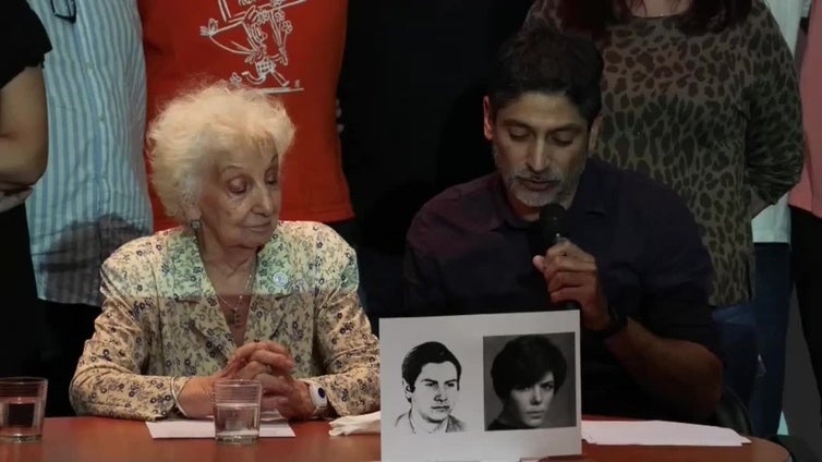 Abuelas de Plaza de Mayo de Argentina identifican a "nieto 138" y critican ajuste de Milei