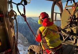 Localizado con vida el montañero leonés desaparecido desde hace cuatro días en los Picos de Europa