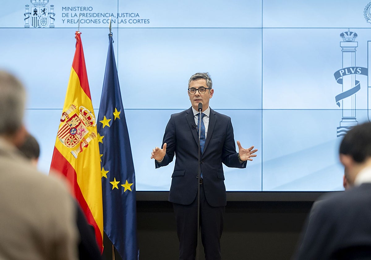 Félix Bolaños, ministro de Presidencia y Justicia, este viernes ante los medios de comunicación