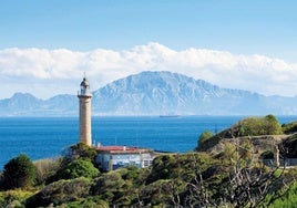 Faro de Punta Carnero, 150 años iluminando el Estrecho de Gibraltar