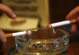 Baja un 10% el consumo de tabaco en Andalucía pero aumenta el de cachimbas y vapeadores