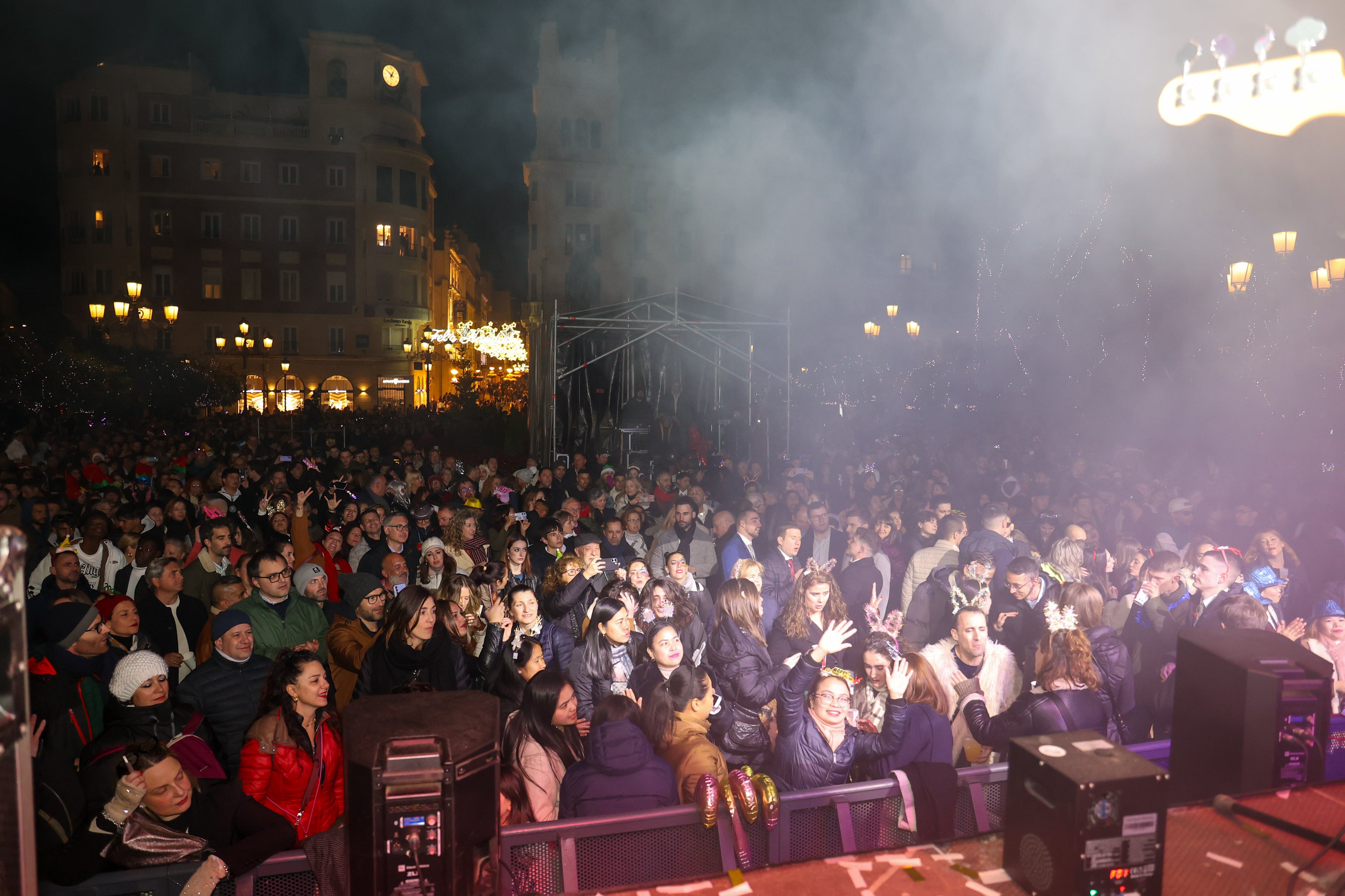 El gran ambiente de Las Tendillas en Nochevieja, en imágenes