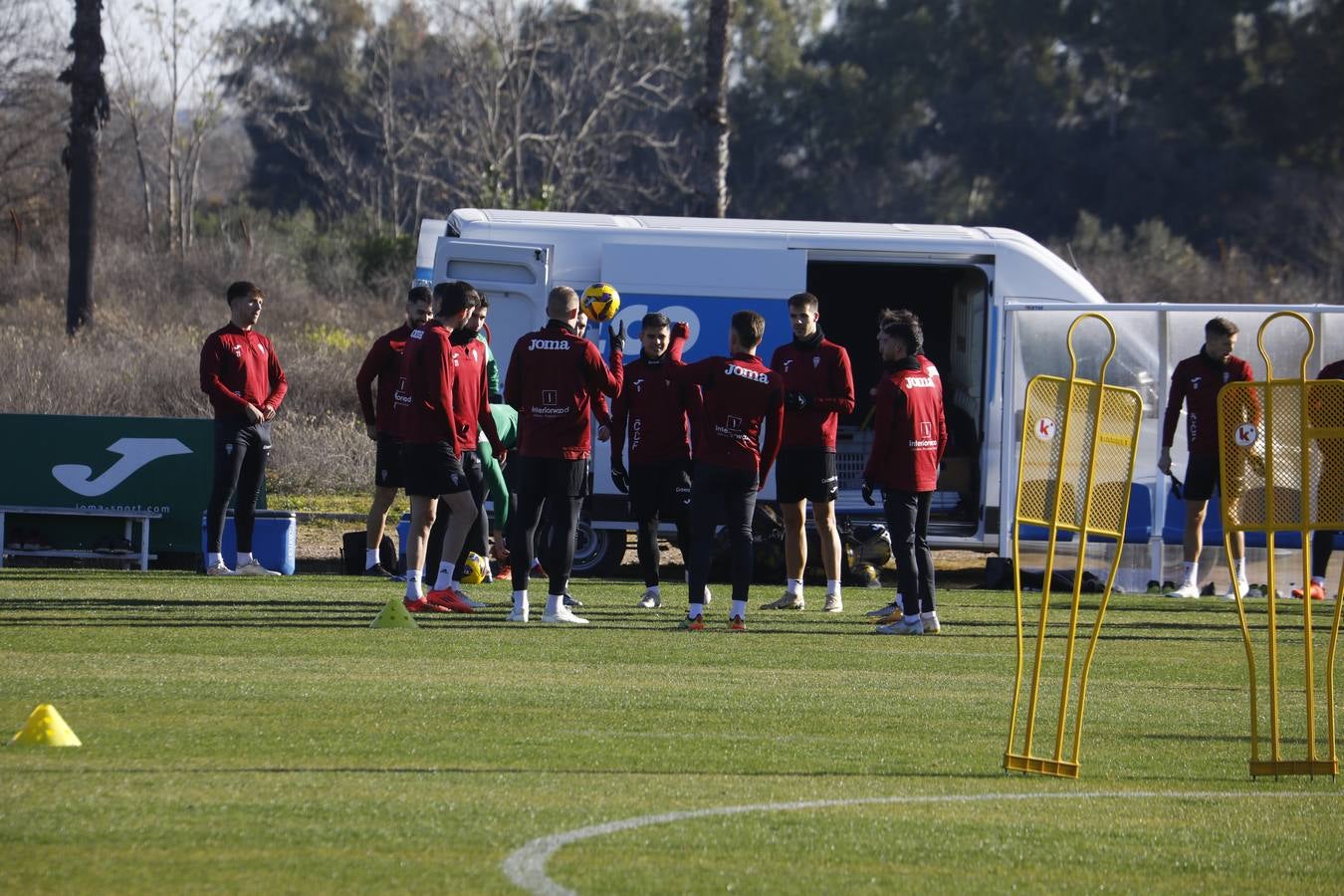El primer entrenamiento de 2025 del Córdoba CF, en imágenes