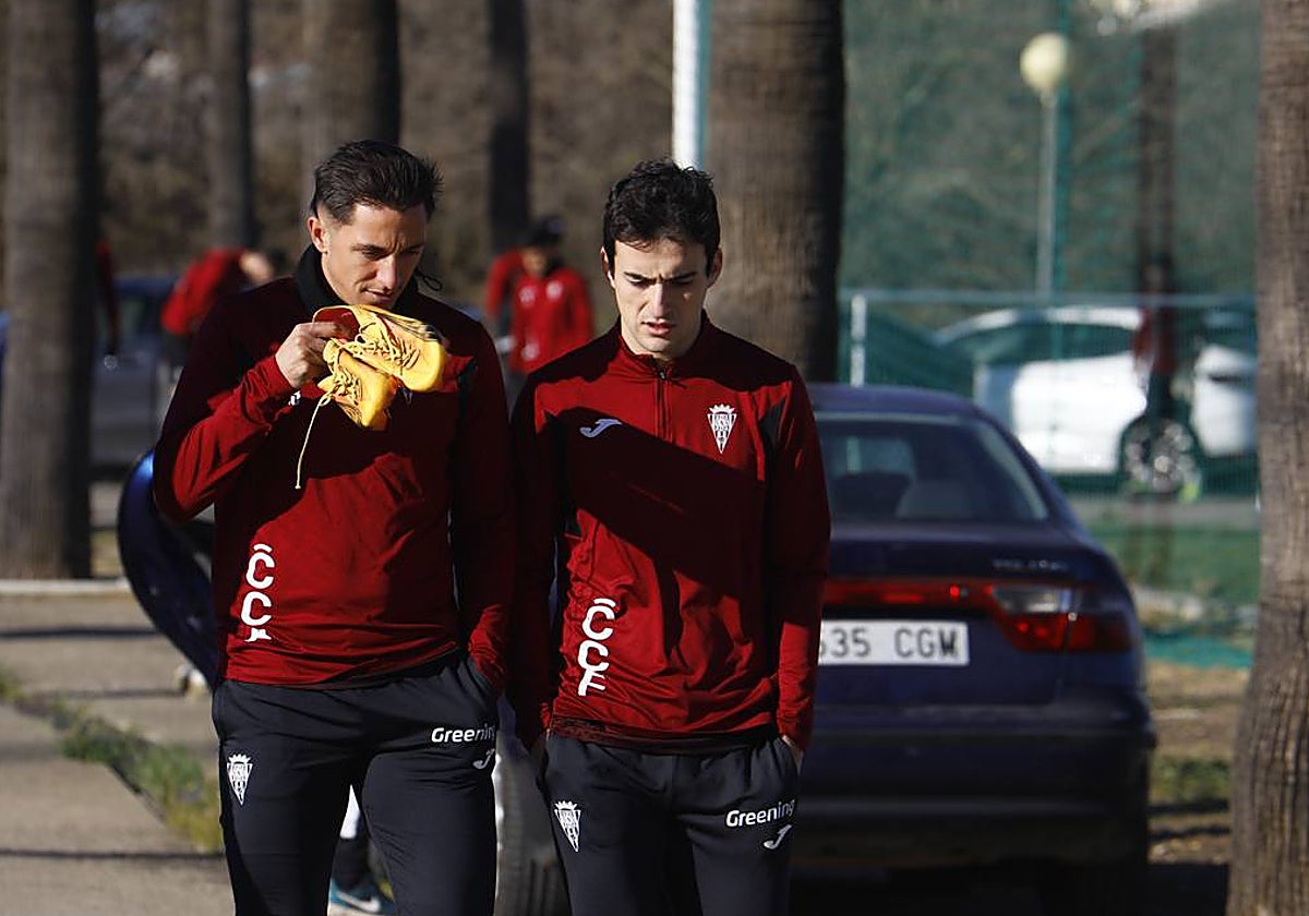 Carracedo junto al fichaje invernal Jon Magunazelaia