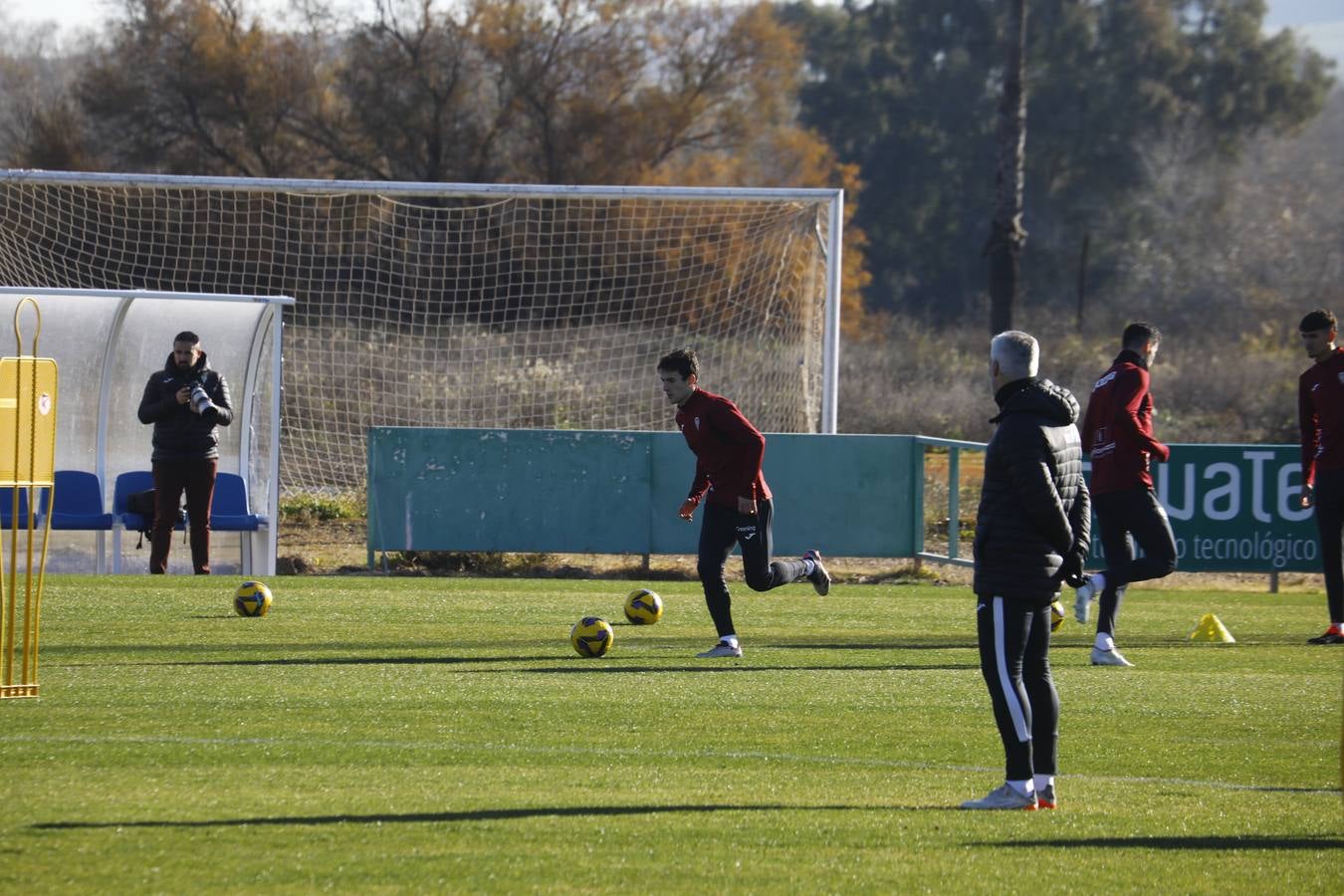 El primer entrenamiento de 2025 del Córdoba CF, en imágenes