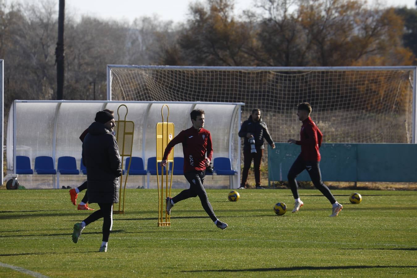 El primer entrenamiento de 2025 del Córdoba CF, en imágenes