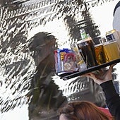 Reservan 18 menús en un restaurante, falta gente y les obligan a pagar por todos