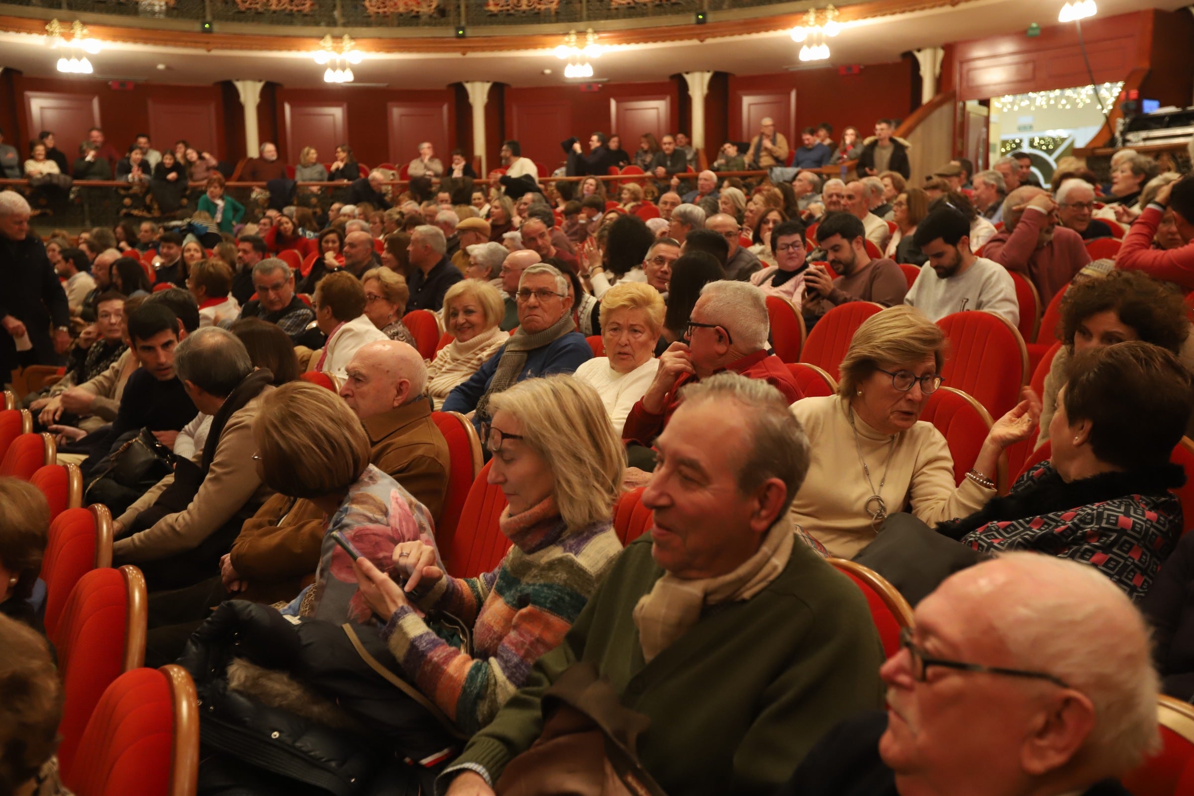 La buena factura musical de Capachos vuelve al Gran Teatro de Córdoba, en imágenes