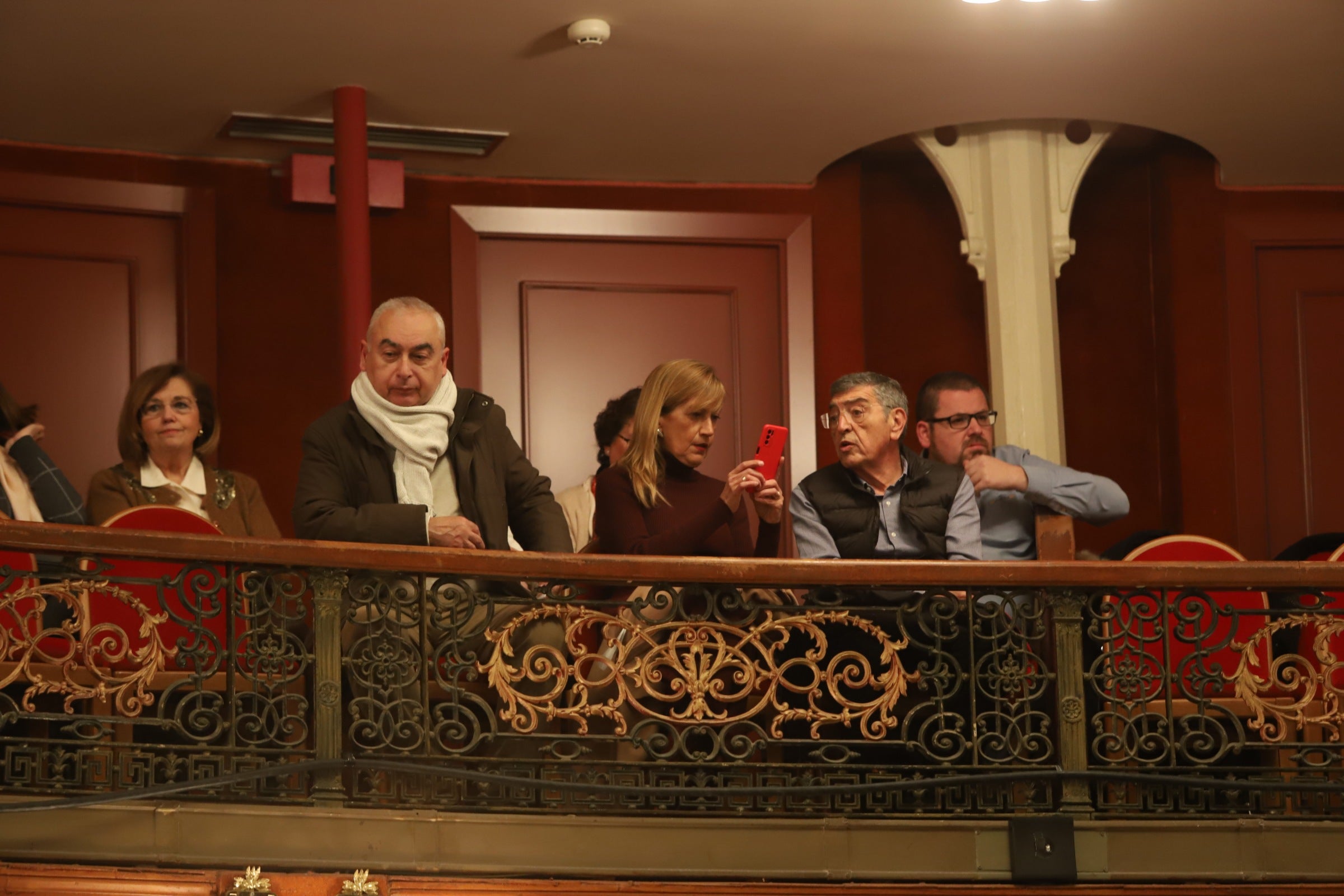 La buena factura musical de Capachos vuelve al Gran Teatro de Córdoba, en imágenes