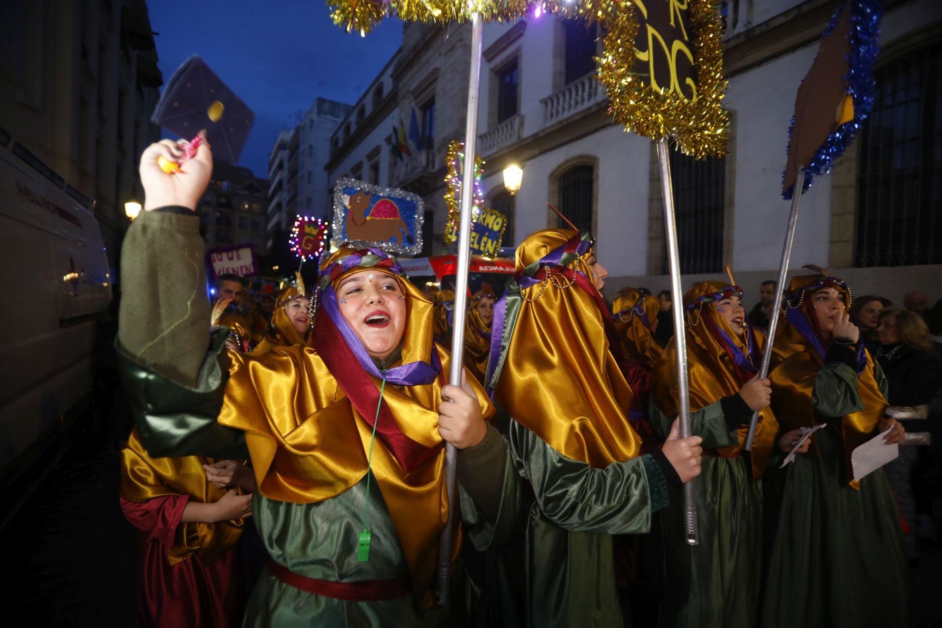 El populoso desfile de la cartera real en Córdoba, en imágenes