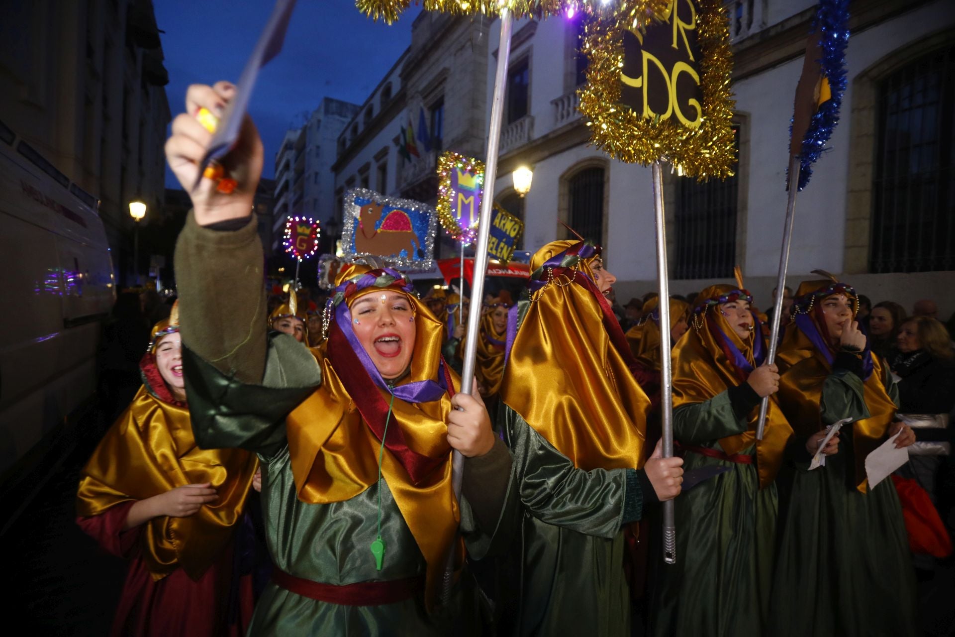 El populoso desfile de la cartera real en Córdoba, en imágenes