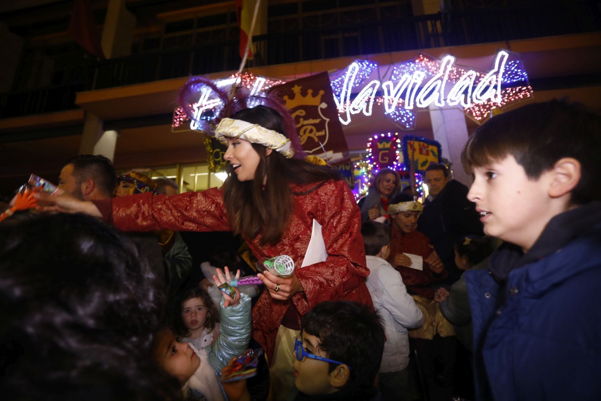 El populoso desfile de la cartera real en Córdoba, en imágenes