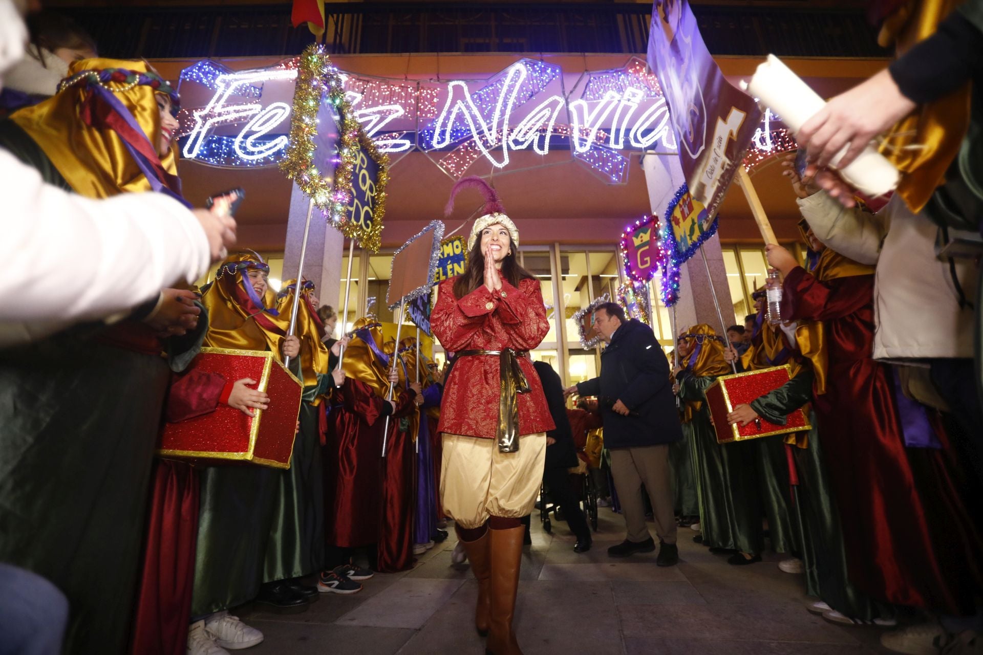 El populoso desfile de la cartera real en Córdoba, en imágenes