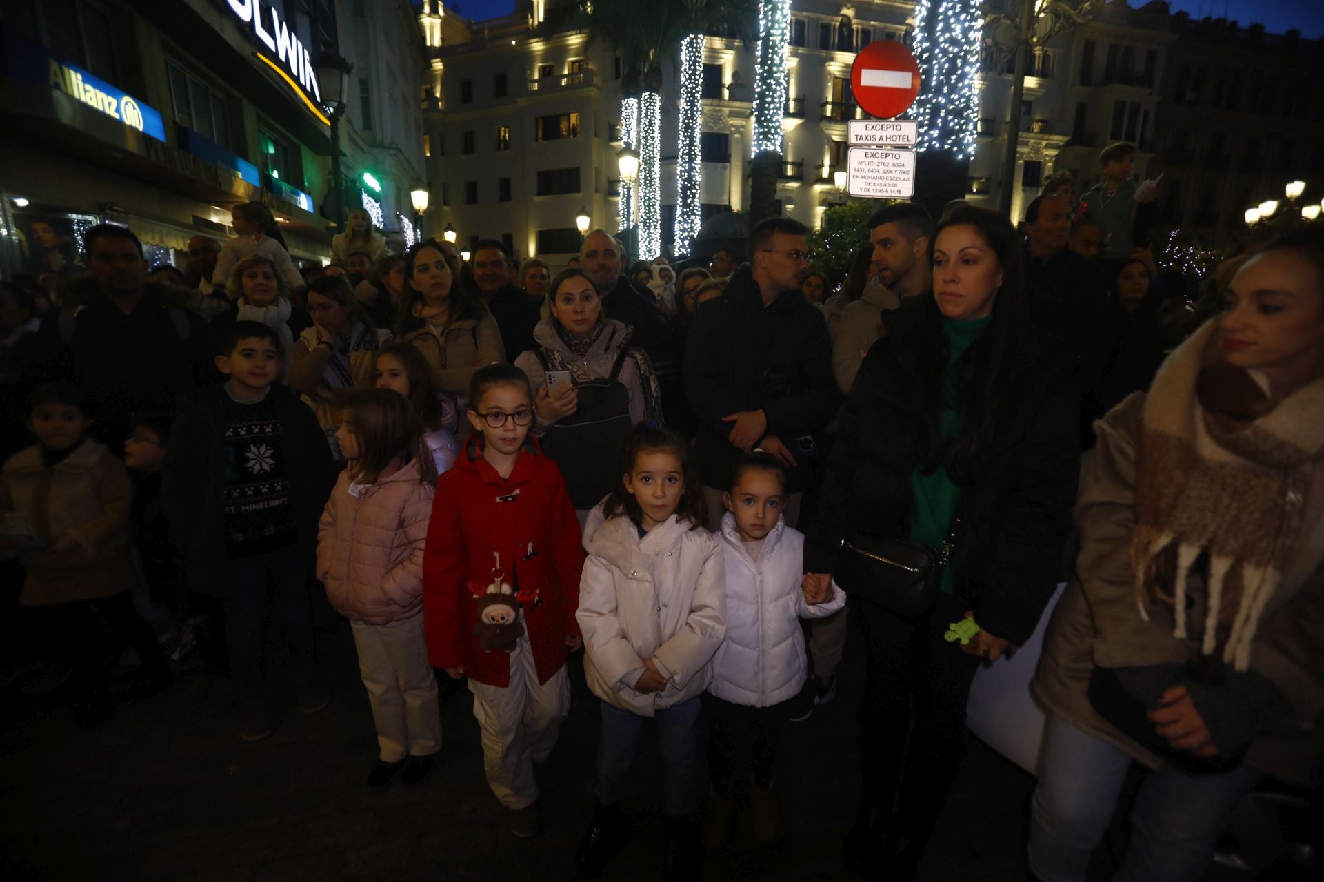 El populoso desfile de la cartera real en Córdoba, en imágenes