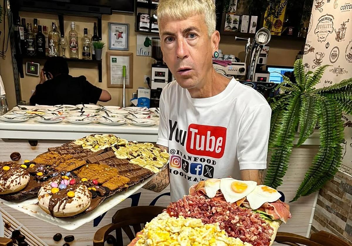 Iván Food, el influencer que ha superado el reto de la tostada más grande de España en Córdoba