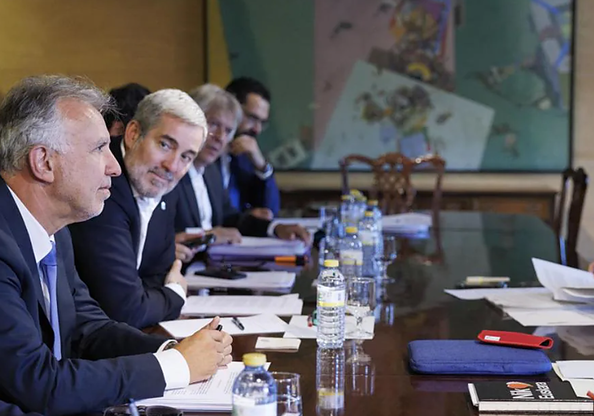 Clavijo y Torres durante su encuentro con Aitor Esteban (PNV) este verano