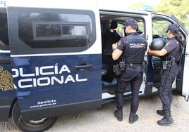 Un enfermo de alzhéimer rescatado por la Policía en un arroyo de Málaga: «¡Qué Dios os bendiga!»