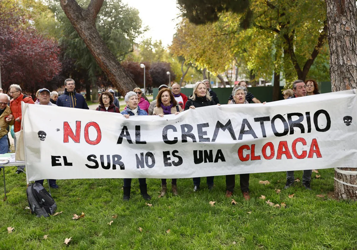 Imagen de una de las protestas en contra del crematorio de la M-40