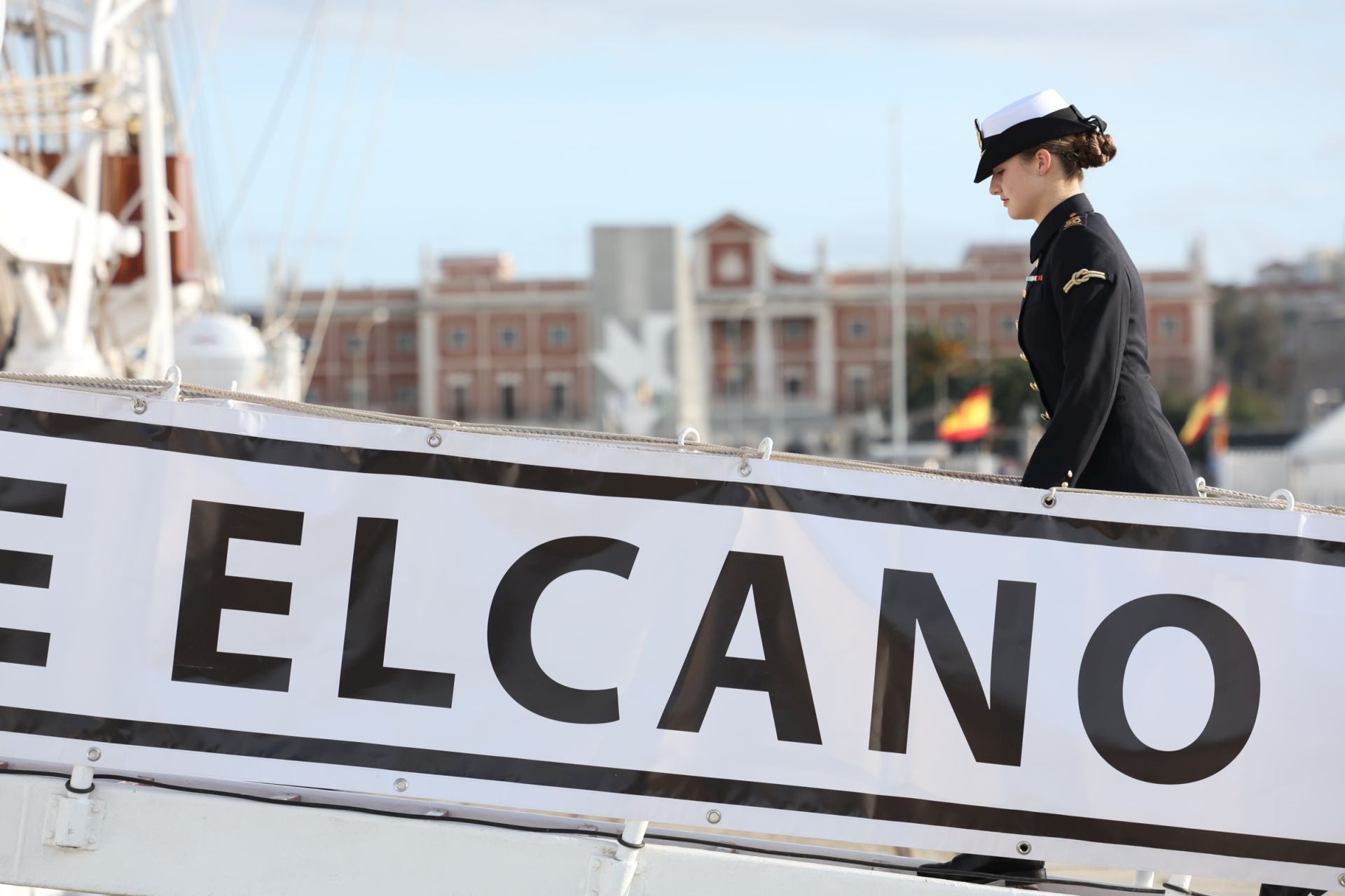 El embarque de Leonor en el buque escuela Juan Sebastián de Elcano, en imágenes