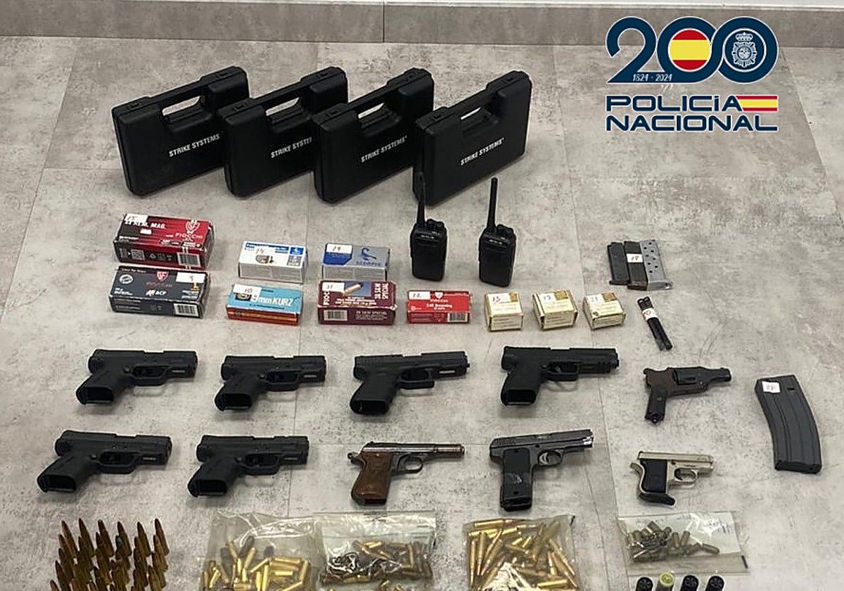 Imagen de algunas de las armas incautadas por la Policía Nacional