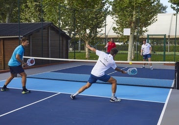 Dónde jugar a Pickleball en Madrid, el deporte que busca hacer sombra a la fiebre del pádel