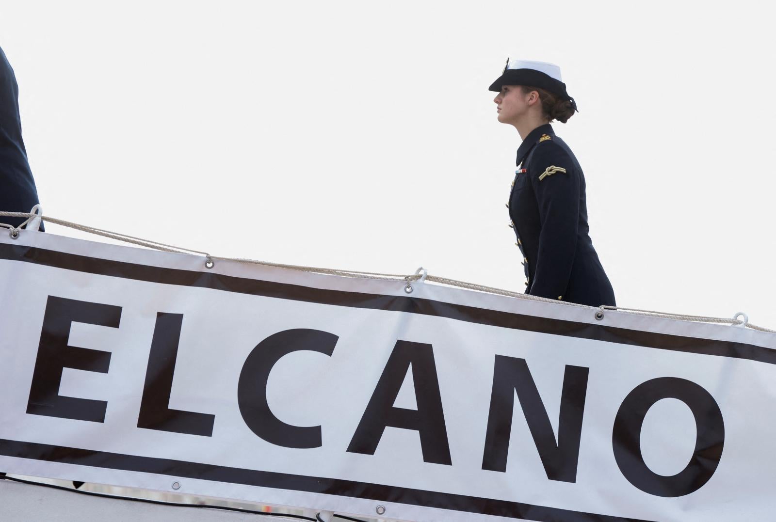 La Princesa Leonor zarpando en el Buque escuela de la Armada.