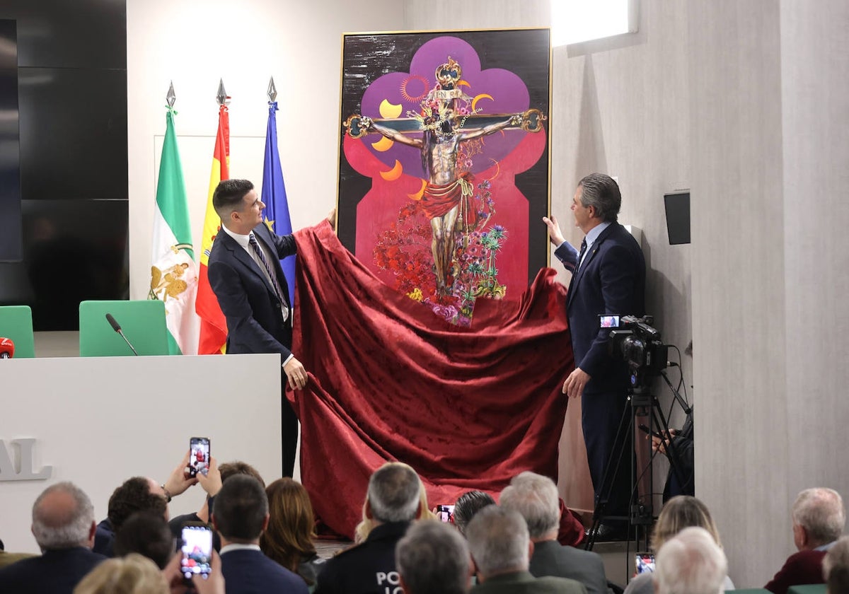 El artista, Jesús García Osorno, y Manuel Murillo descubren el cartel