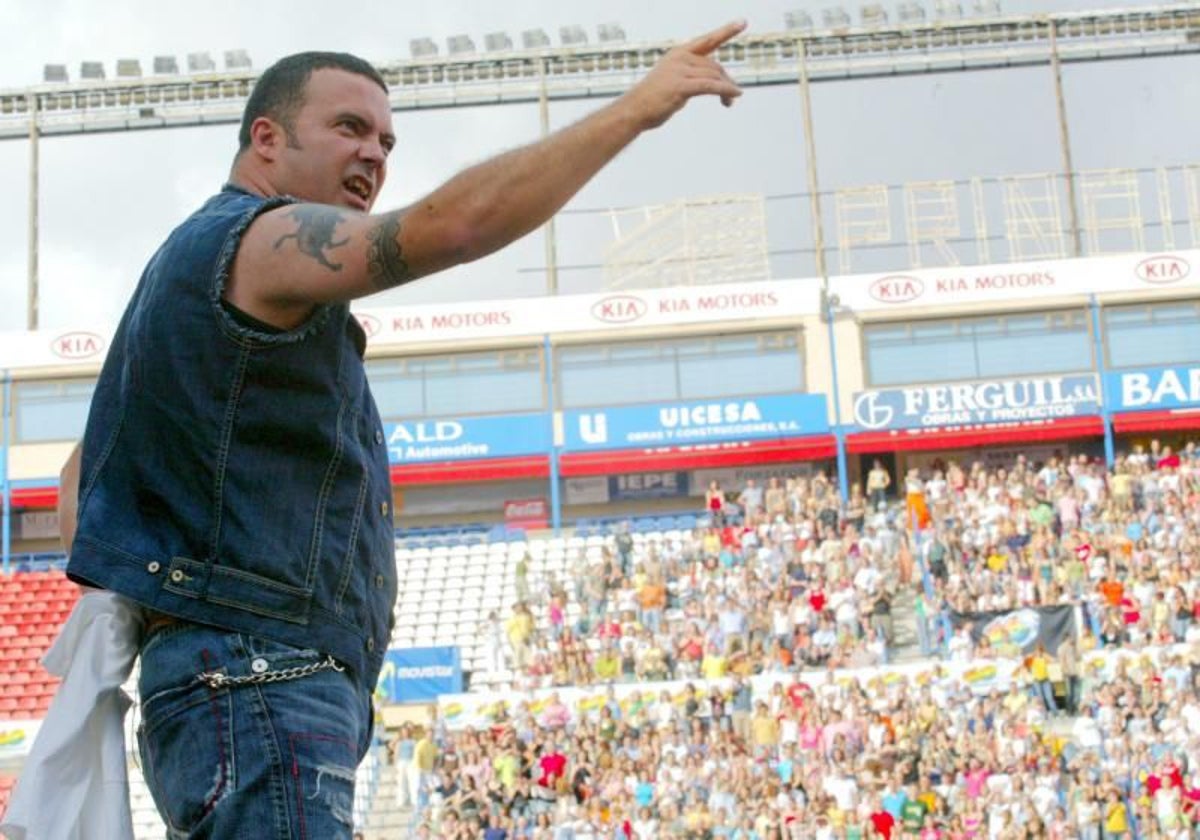 El vocalista de Seguridad Social durante un concierto en una imagen de archivo