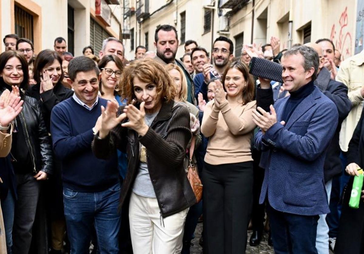 Montero, este sábado en Jaén junto al líder provincial del PSOE, Francisco Reyes, y el nuevo alcalde Julio Millán