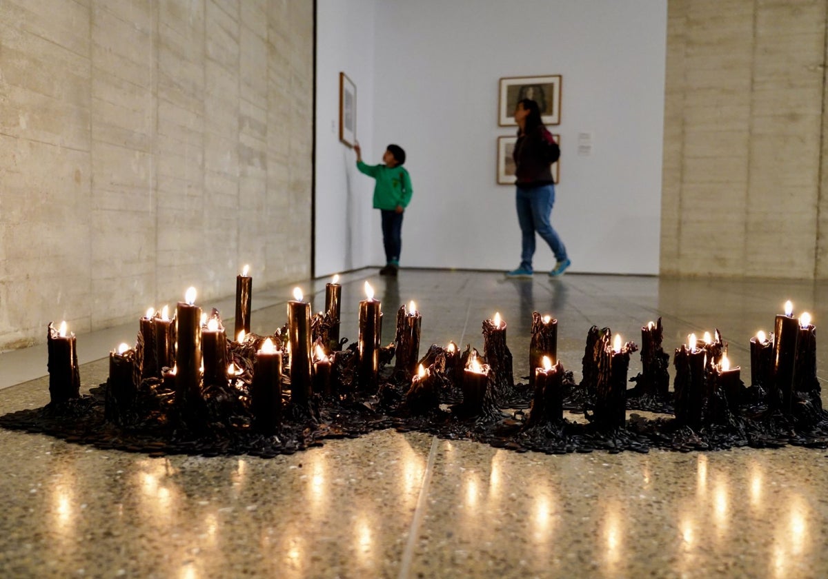 Instalación de Ana Mendieta que se pudo ver en el Musac