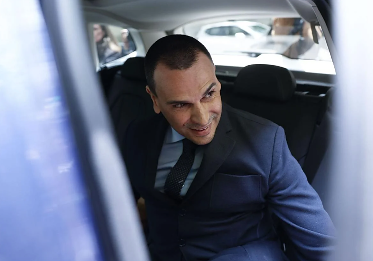 Alberto González Amador