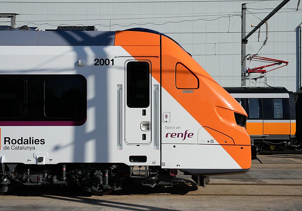 Uno de los nuevos trenes del servicio de Cercanías de Renfe, en pruebas hasta enero de 2026