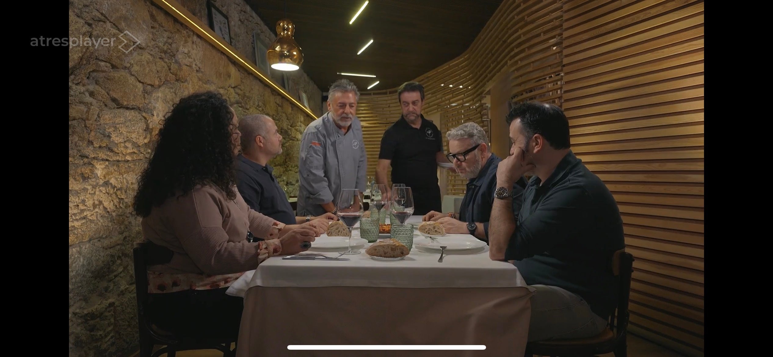 Los concursantes y Alberto Chicote en el restaurante de Pablo Gallego