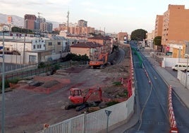 Adif desaloja a los últimos inquilinos de las viviendas expropiadas para la llegada del AVE a Almería