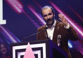 El emotivo homenaje de Eduard Sola en los Premios Gaudí a sus raíces andaluzas: «Si mi abuelo era analfabeto y yo escribo...»