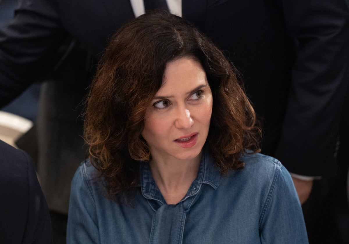 La presidenta de la Comunidad de Madrid, Isabel Díaz Ayuso, durante el desayuno informativo de hoy, en el Hotel Mandarin Oriental Ritz