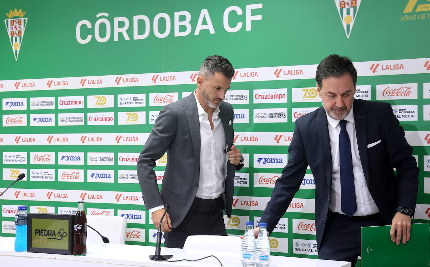 El acuerdo de renovación de Iván Ania con el Córdoba CF, en imágenes