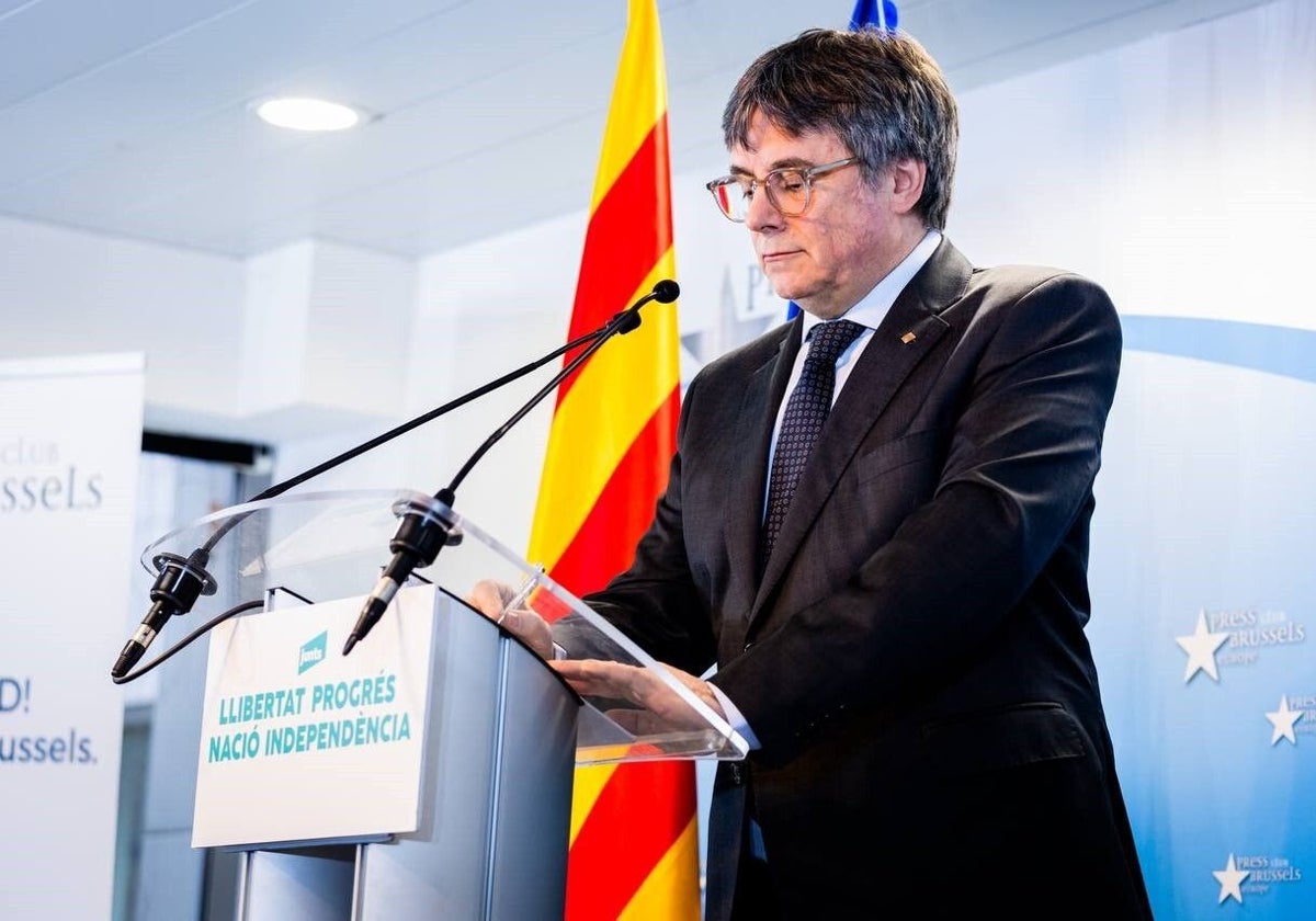 El presidente de Junts, el prófugo Carles Puigdemont, el viernes durante una comparecencia en Bruselas