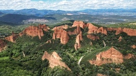 Reconstruyen los 1.100 kilómetros de canales romanos de Las Médulas