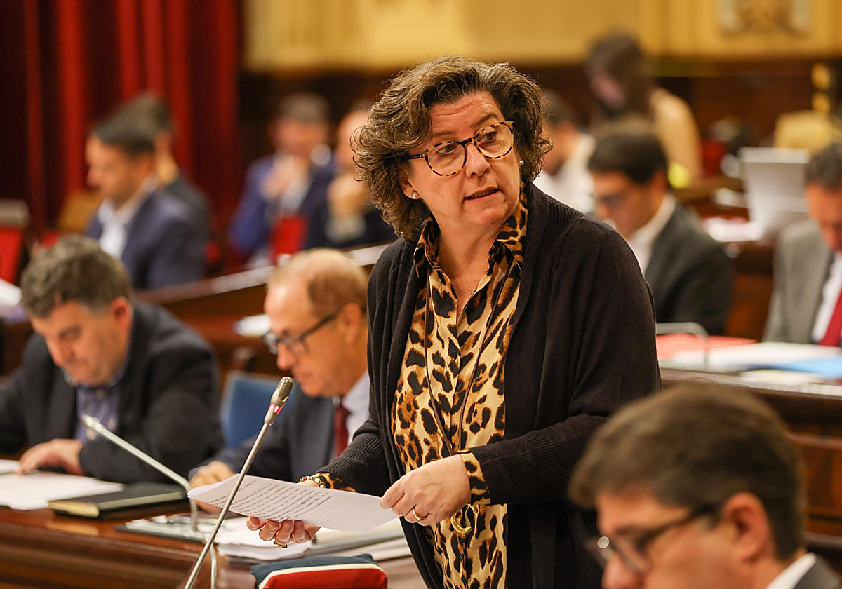 La consellera de Familias y Asuntos Sociales, Catalina Cirer