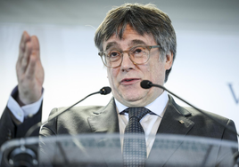 Puigdemont acusa al PSOE de querer «jugar con los pensionistas»