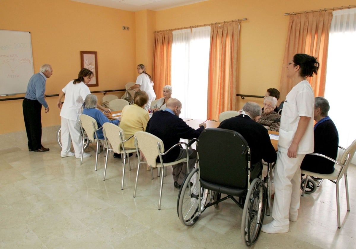 Sala ocupacional en una residencia para personas mayores