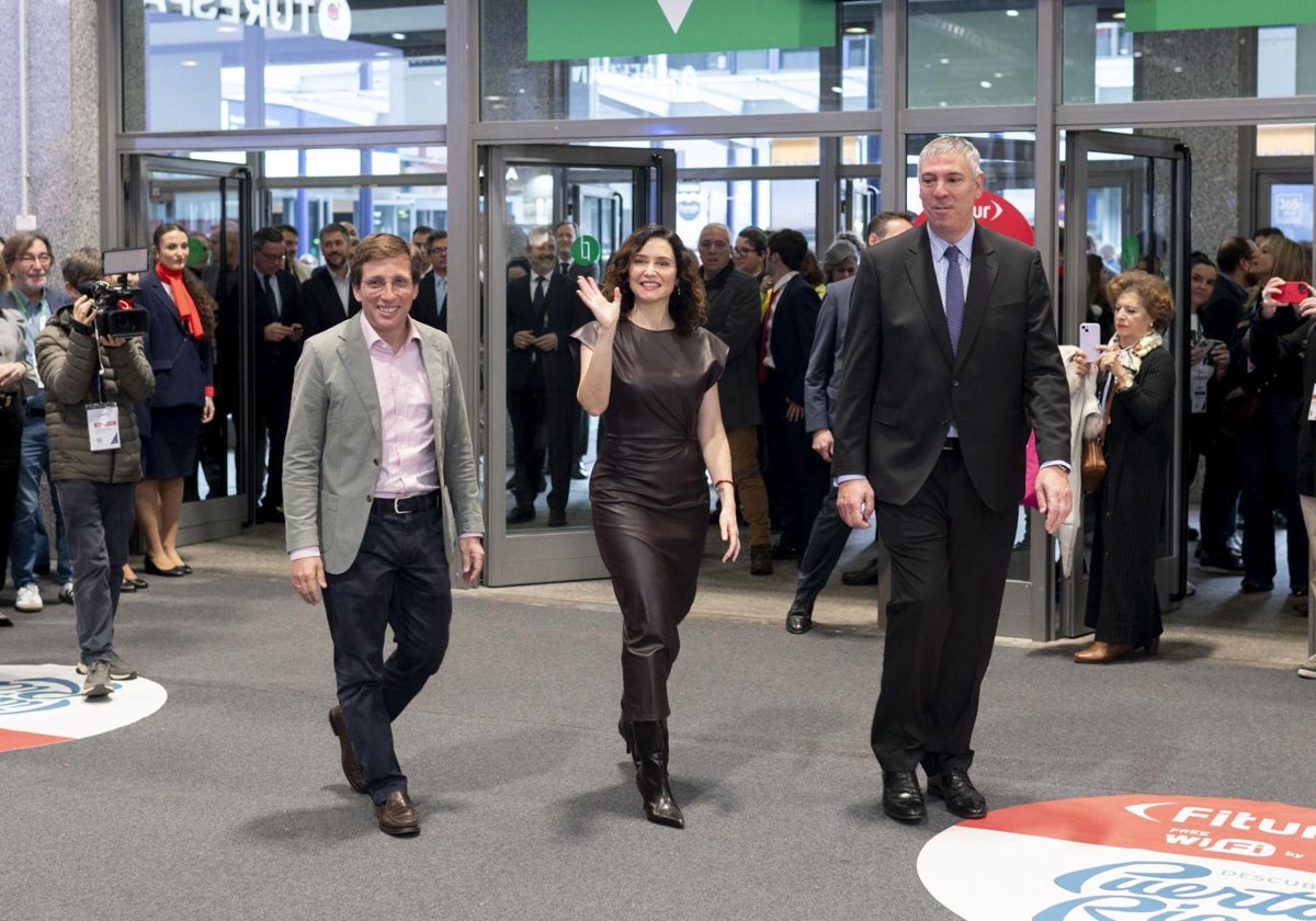 Ayuso junto a Almeida participan en la celebración del Día de Madrid en la 45ª edición de Fitur