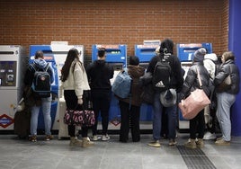 La venta de títulos de transporte por app se cuadruplicó en Madrid la tarde en que decayó el decreto de las ayudas