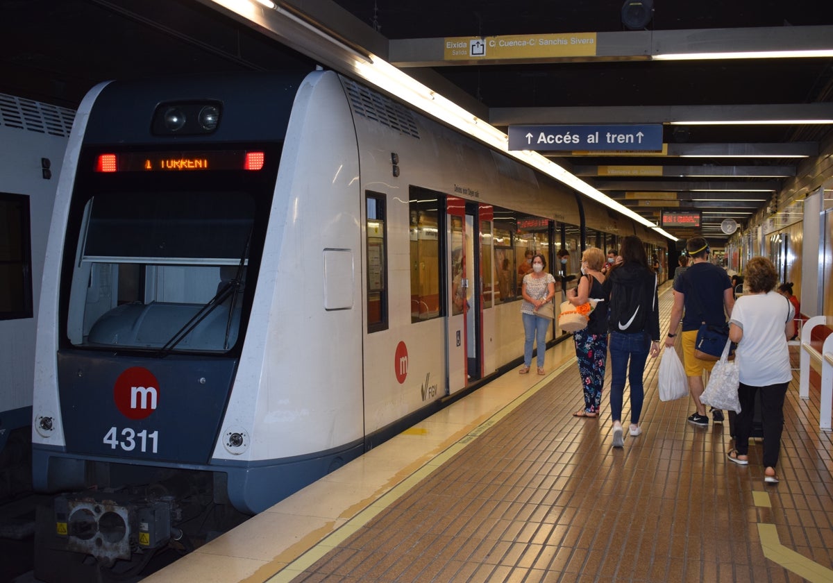 Imagen de archivo de un tren de Metrovalencia